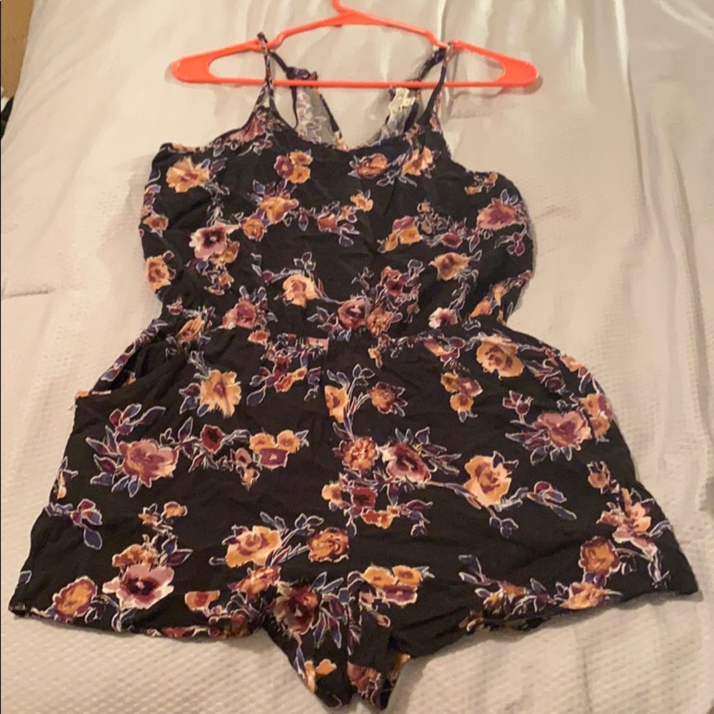 Romper size med.